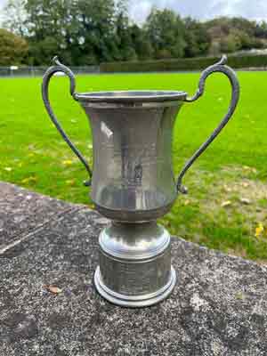 Picture of president presenting a cheque